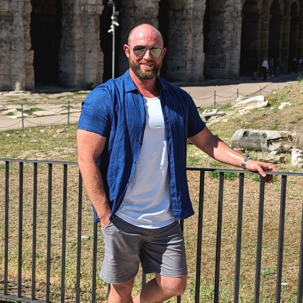 Meet your Posher, Eric
